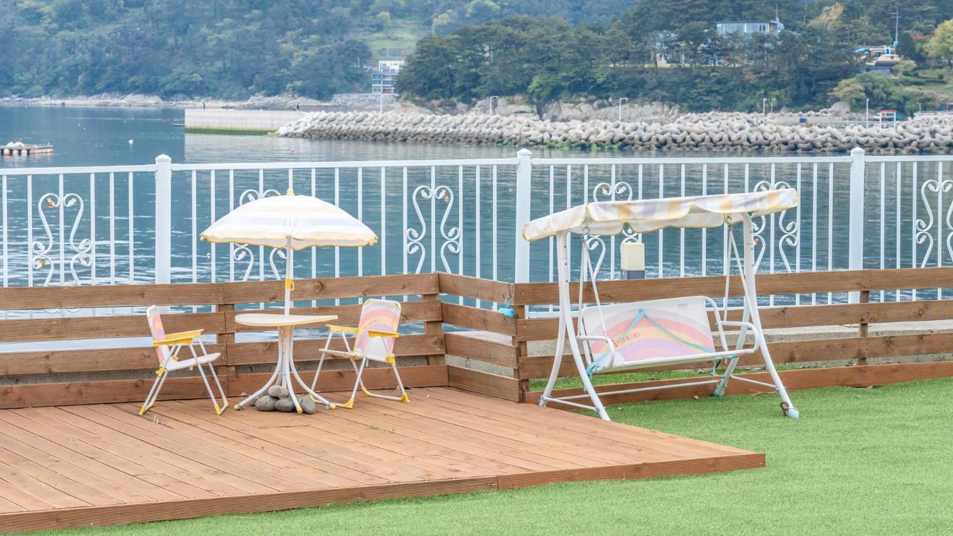 Namhae Sea Stay N Pet Pension Экстерьер фото